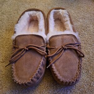 BearPaw Comfy Slippers